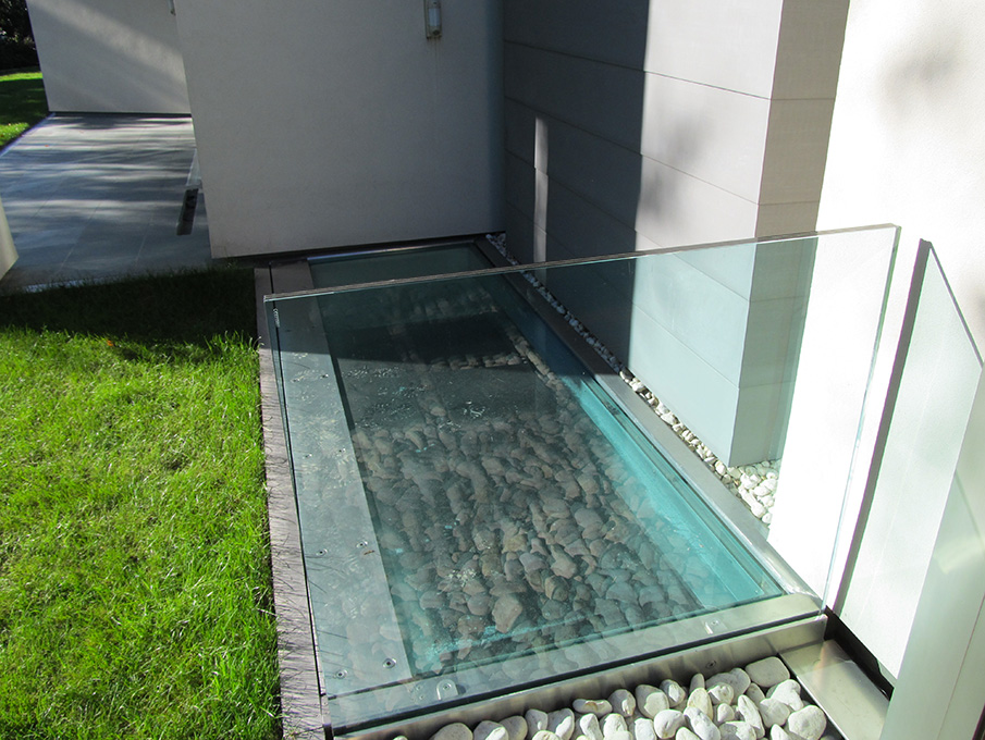 http://www.salvador-infissi.it/wp-content/uploads/2015/11/13-g.jpg