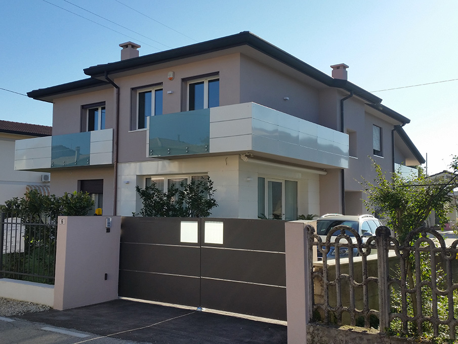 http://www.salvador-infissi.it/wp-content/uploads/2015/11/20151103_101624.jpg